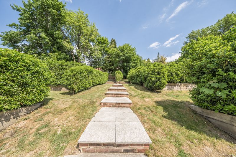 Photo 6- click for photo gallery